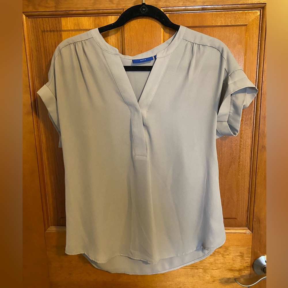 Apt 9 taupe blouse